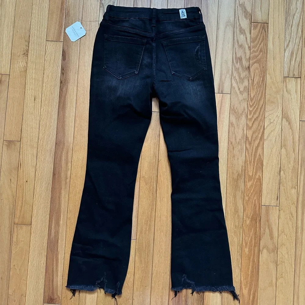 Altar’d state Gianna distressed jeans - Picture 2 of 4